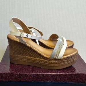 Refresh Edith-03 NIB White Silver Rhinestone Wedge Platform Sandals 6.5 NEW